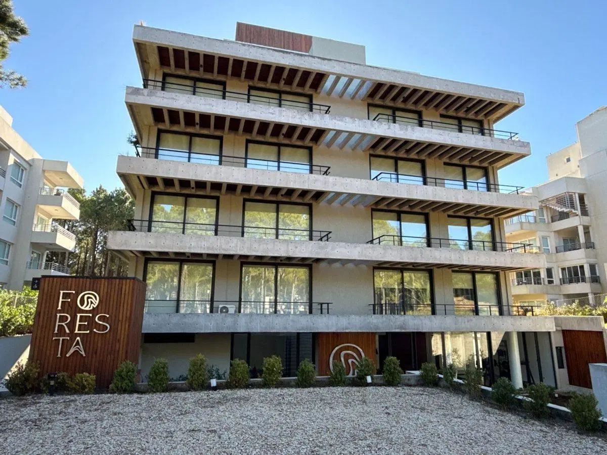 VENTA DEPARTAMENTO 3 AMBIENTES CON JARDÍN PINAMAR 3
