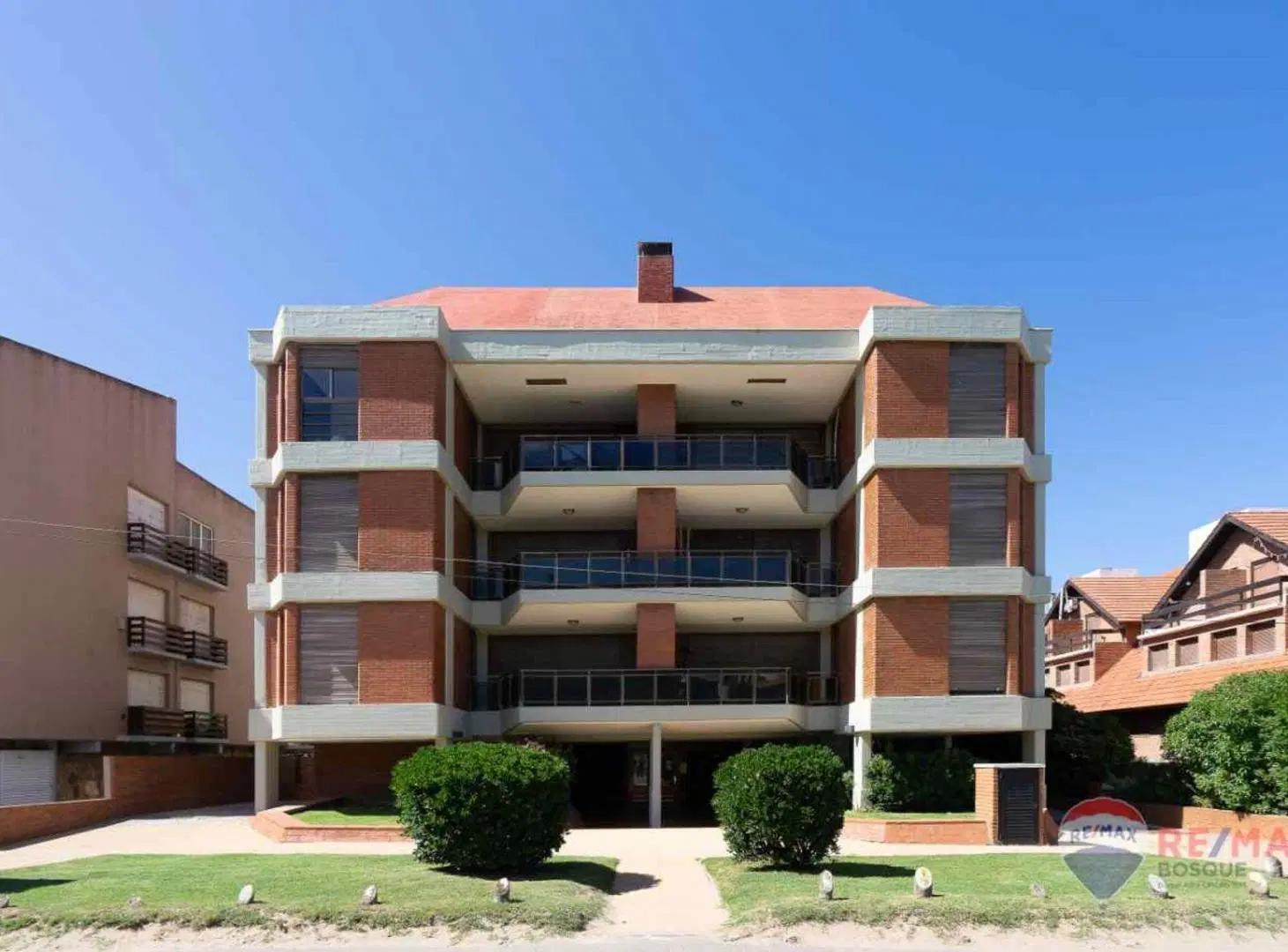 DEPARTAMENTO VENTA PINAMAR 5 AMB COCHERA VISTA MAR 2