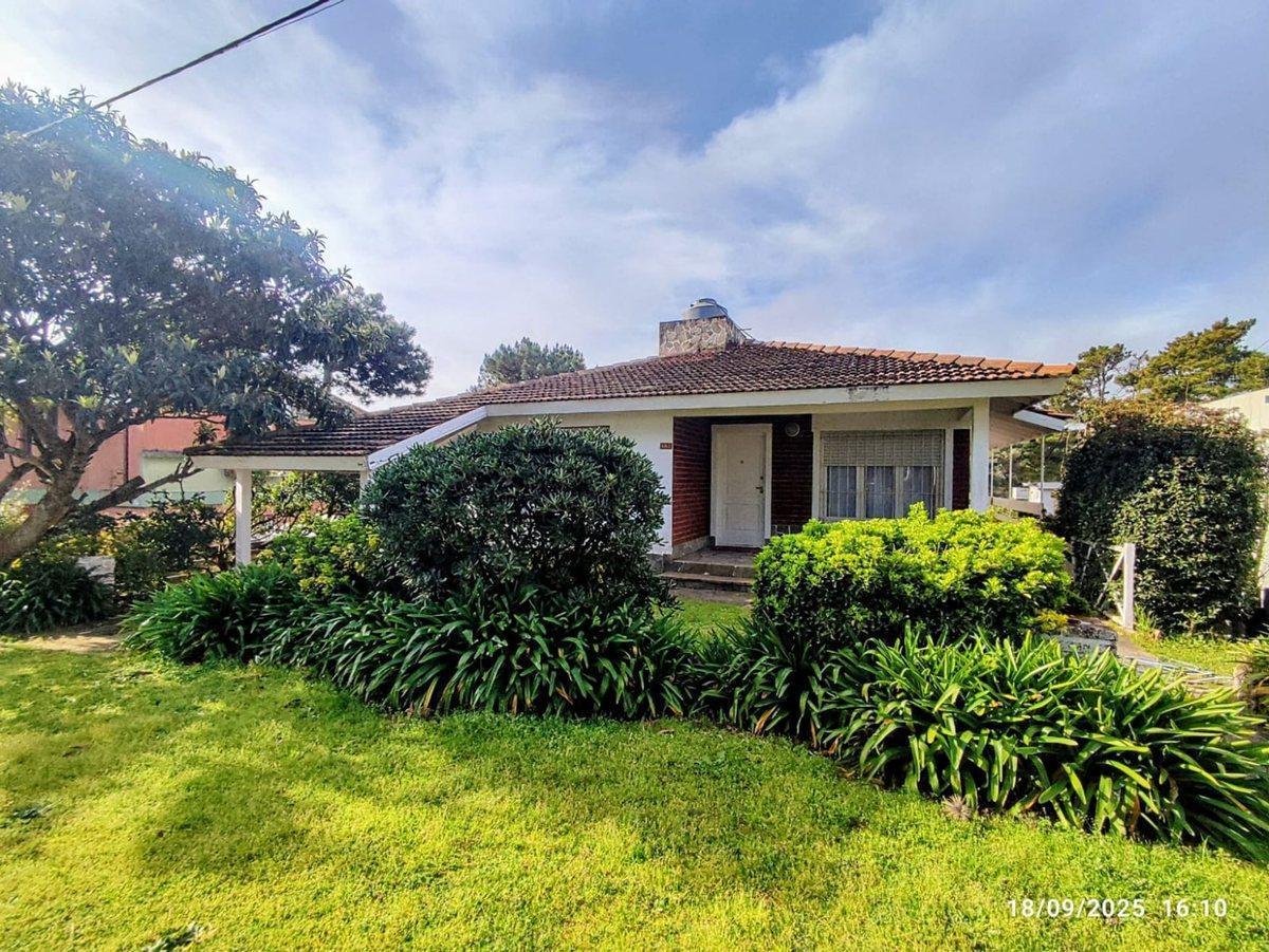 Venta casa 7 dormitorios Pinamar a mts del Mar