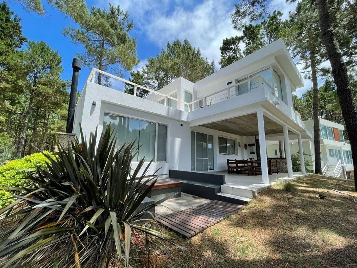 Venta Casa Villa Robles fondo laguna Barrio II 573 5
