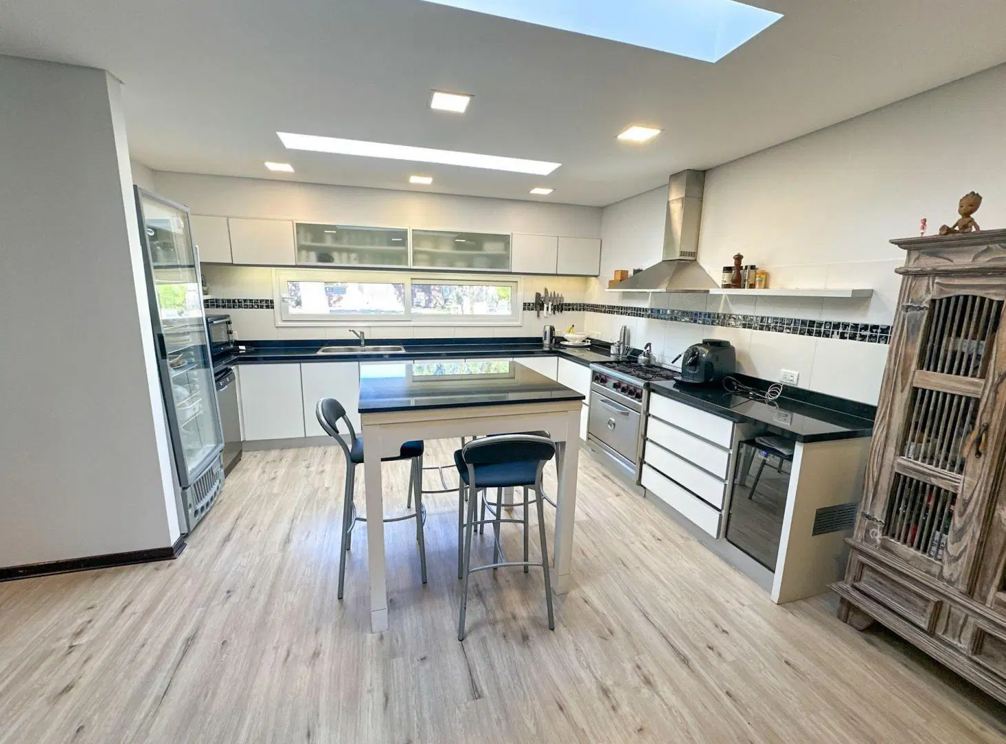 Casa con piscina en venta en La Herradura Pinamar 5