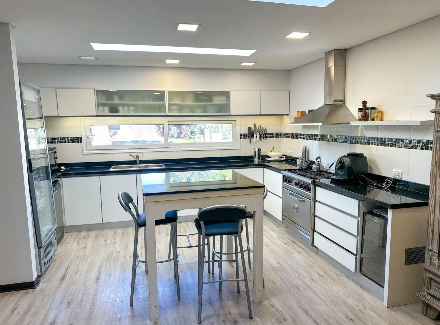 Casa con piscina en venta en La Herradura Pinamar 2
