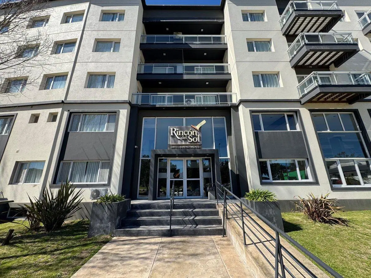 Departamento venta Pinamar Moderno Piscina 2