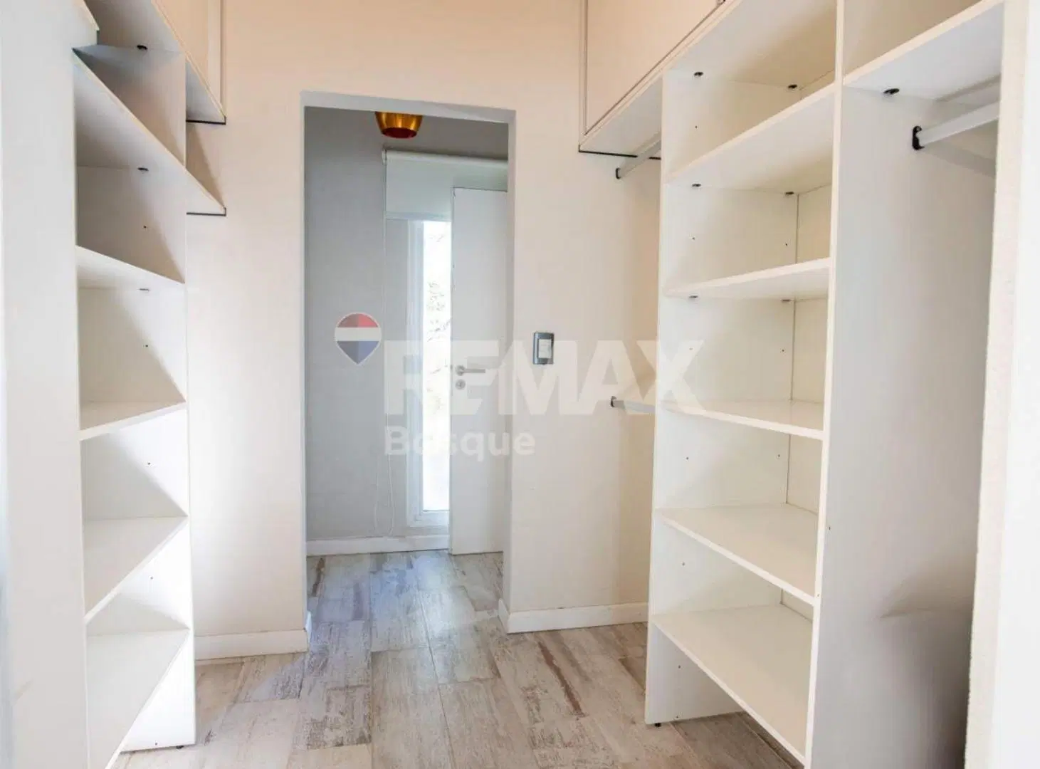 CASA VENTA COSTA ESMERALDA - FONDO LIBRE AL GOLF 4