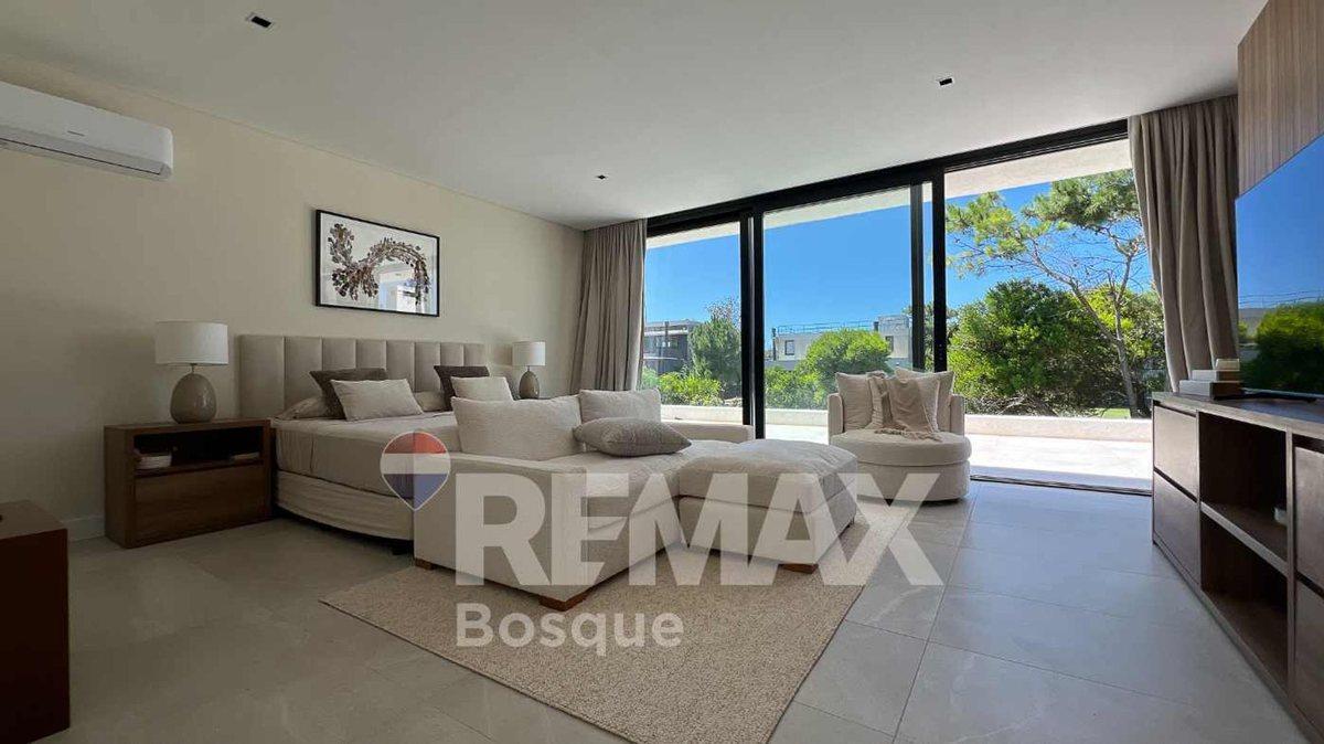 Casa 6 ambientes - Costa Esmeralda