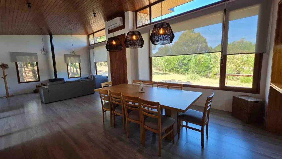 VENTA CASA VILLA ROBLES 4 AMBIENTES 2