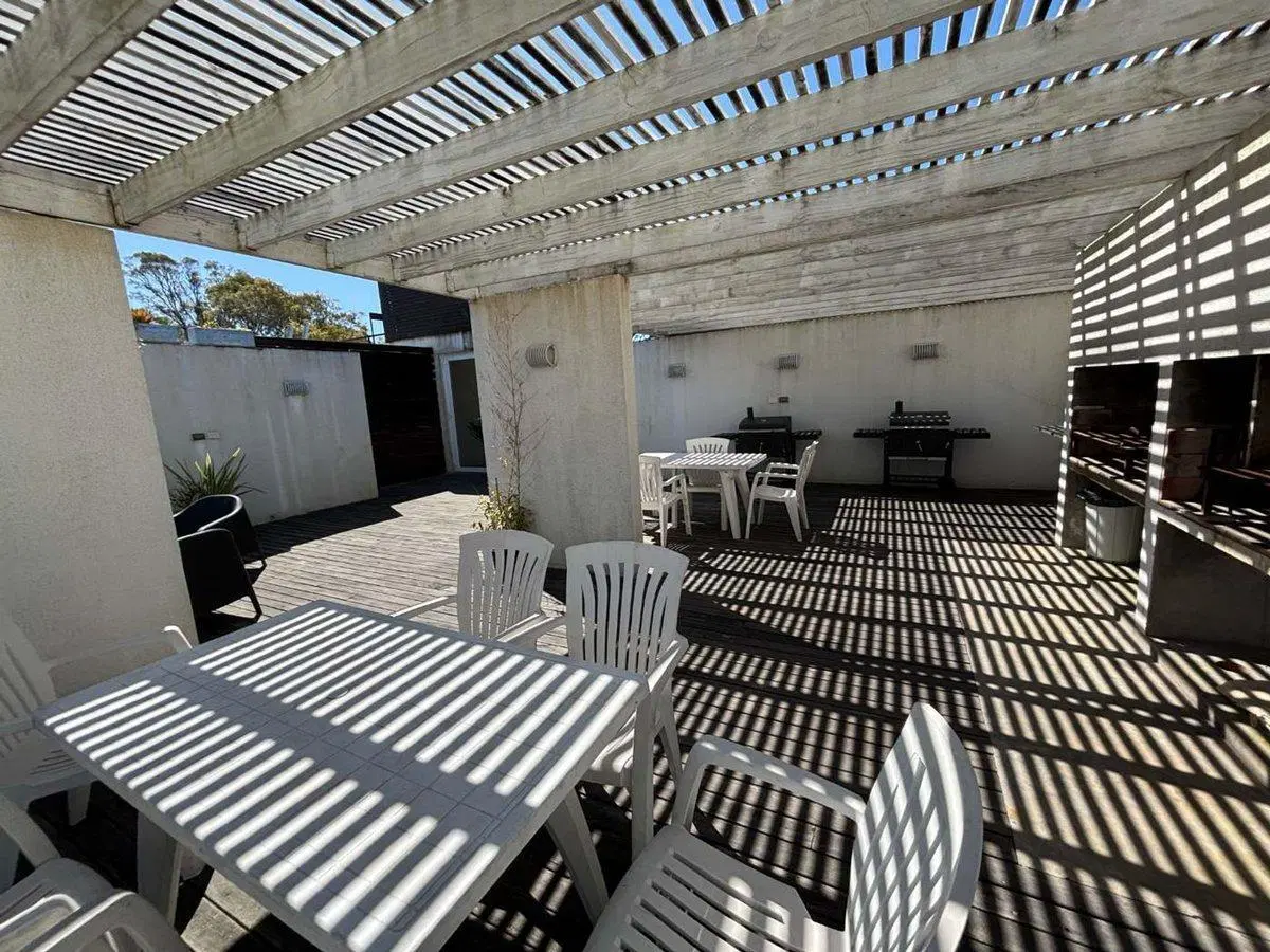 Venta departamento Pinamar 2 amb zona centro 4