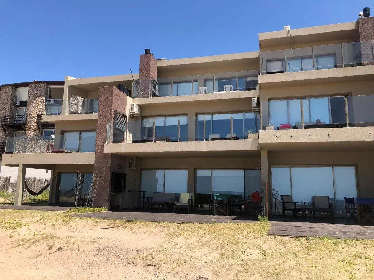 Departamento Venta Las Gaviotas frente al mar 3