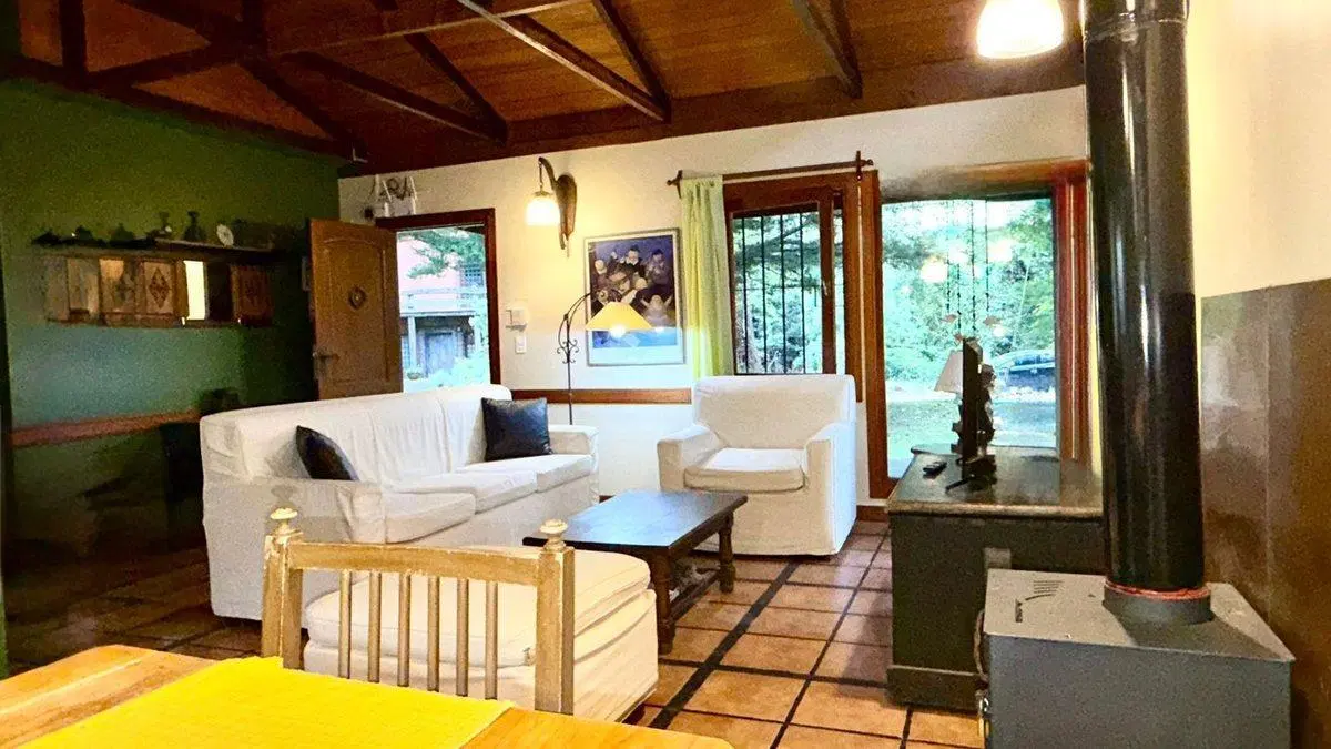 Casa en venta 4 ambientes en Carilo lote 1400m2 2