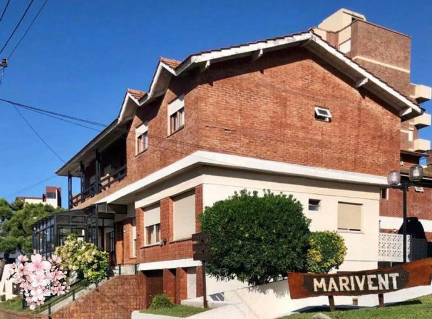 Hotel en Venta Villa Gesell 1 cuadra del mar 2