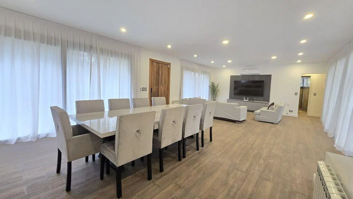 VENTA CASA COSTA ESMERALDA 5 AMBIENTES 4