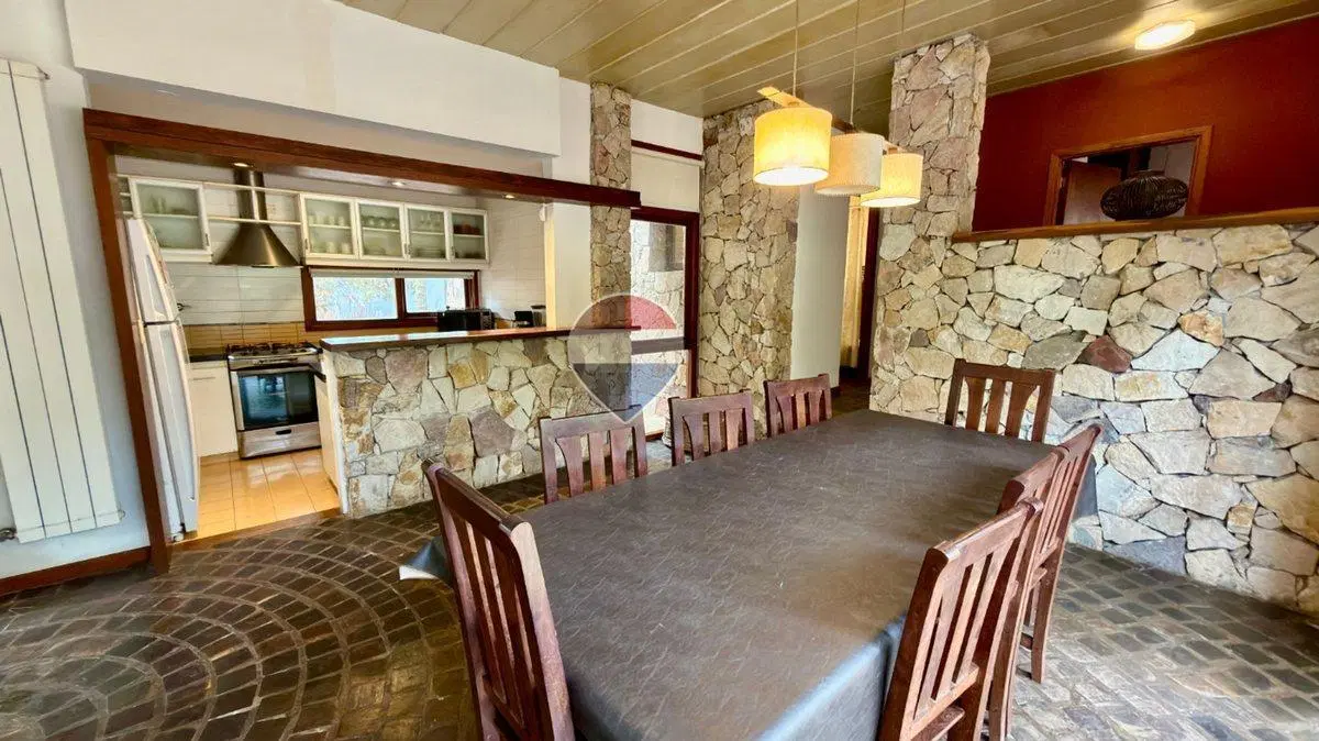 CASA VENTA CUATRO AMBIENTES EN MAR DE LAS PAMPAS 5