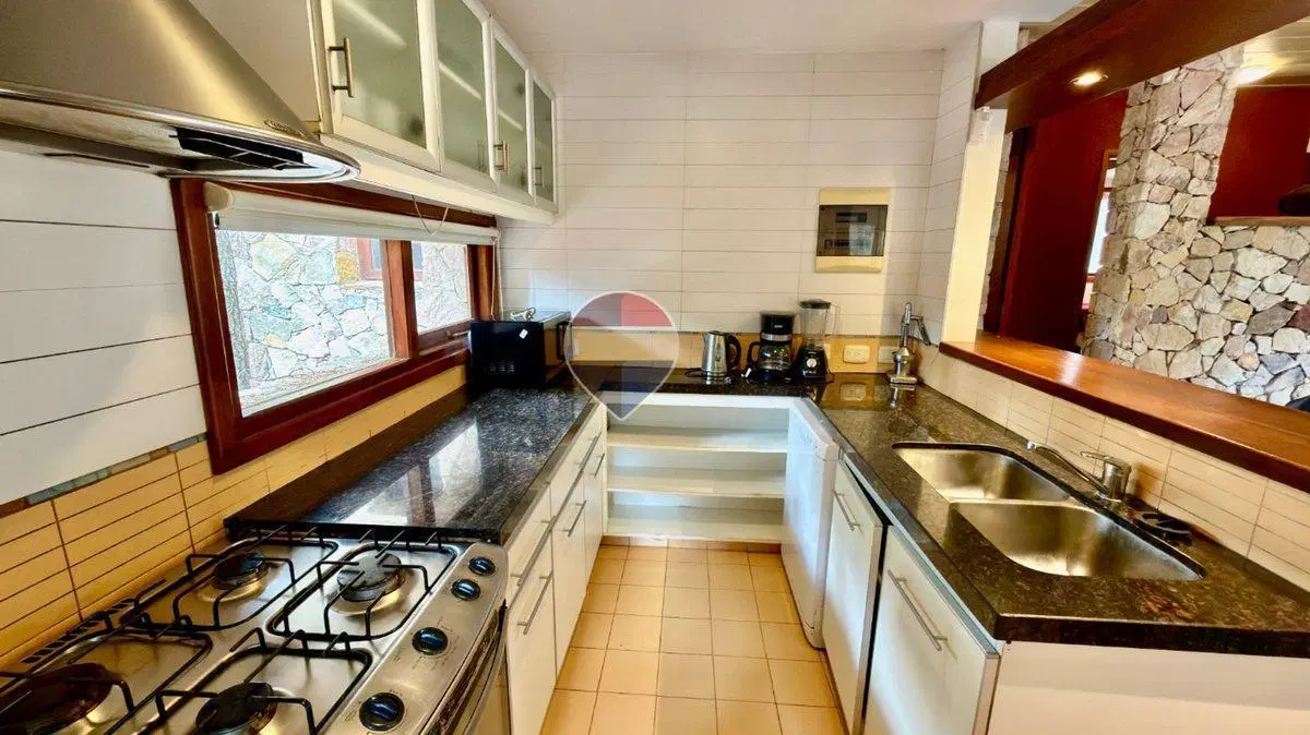 CASA VENTA CUATRO AMBIENTES EN MAR DE LAS PAMPAS 4