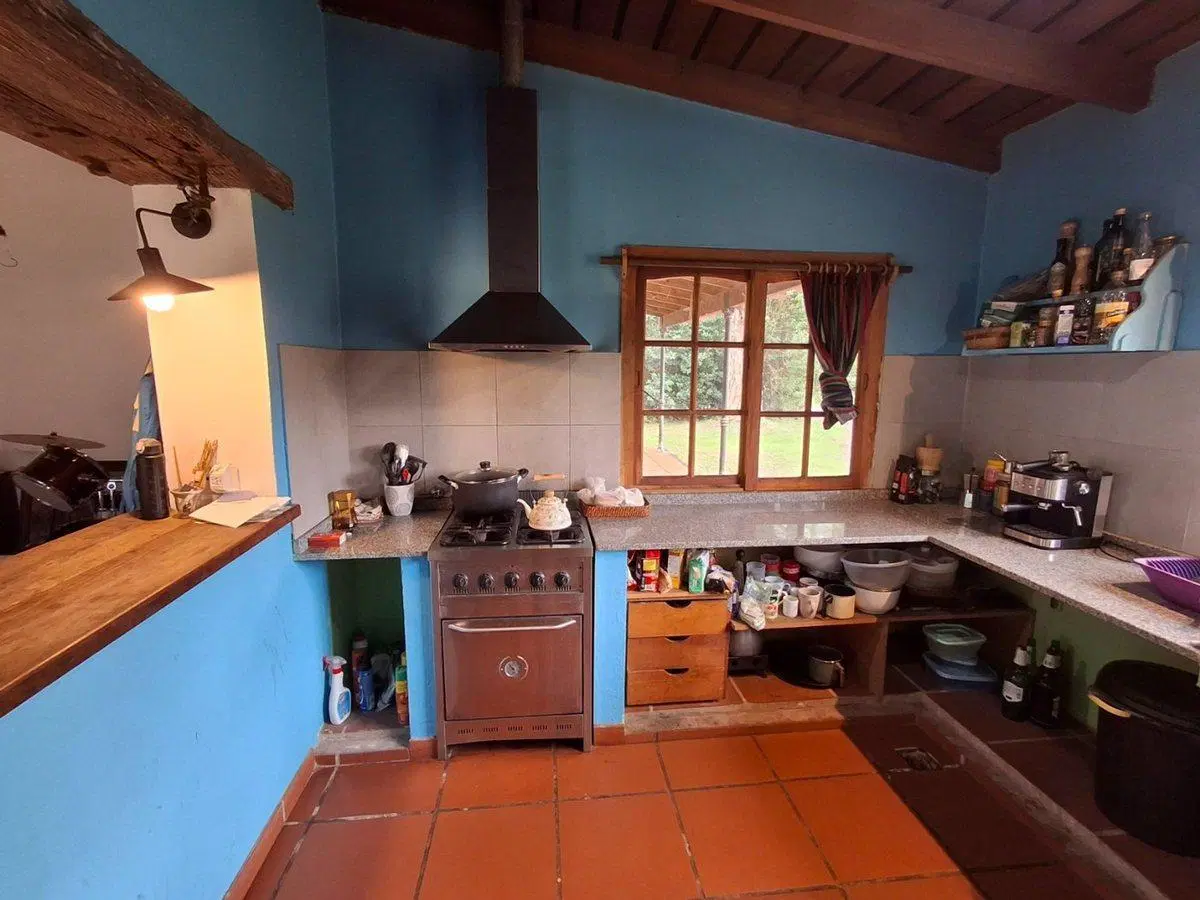 Venta casa estilo campo c/ galpón en lote de 1500m 4
