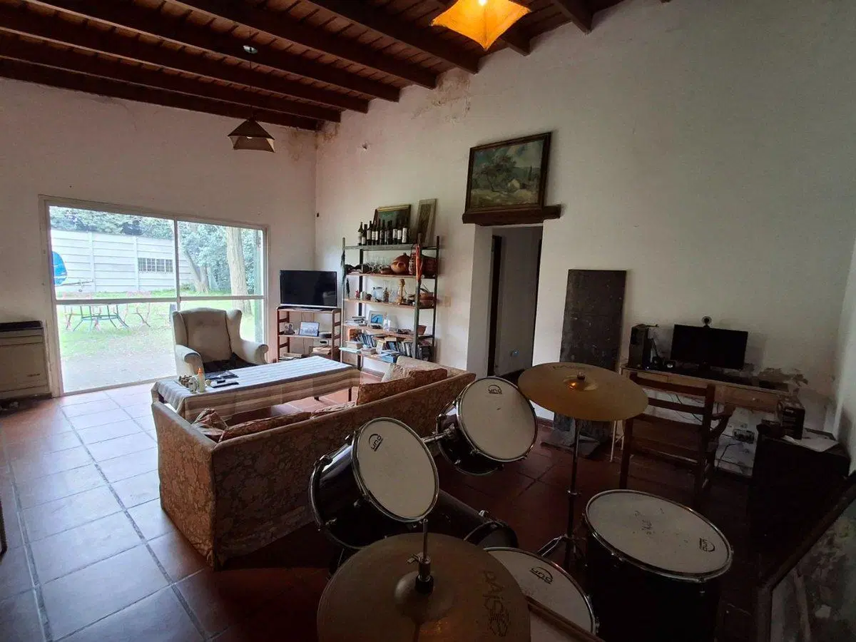Venta casa estilo campo c/ galpón en lote de 1500m 3