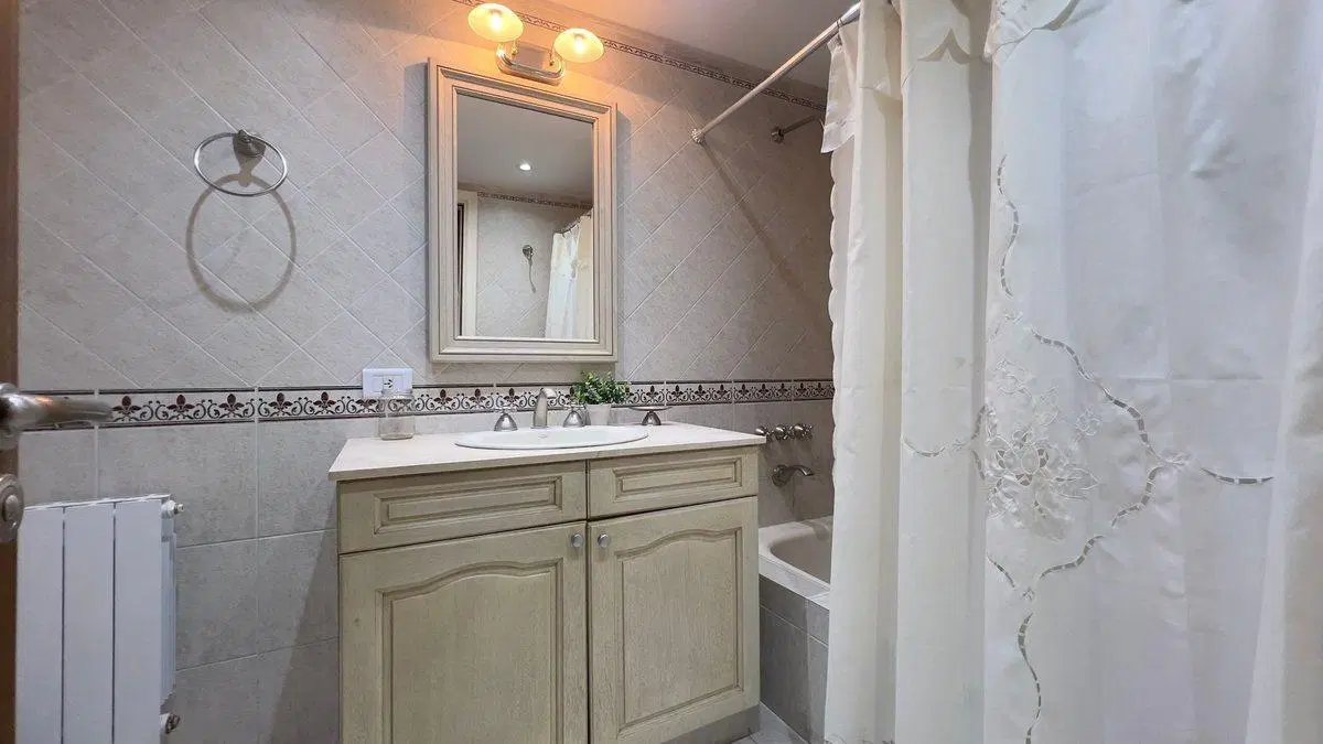 CASA VENTA 6 AMBIENTES CARILO 3