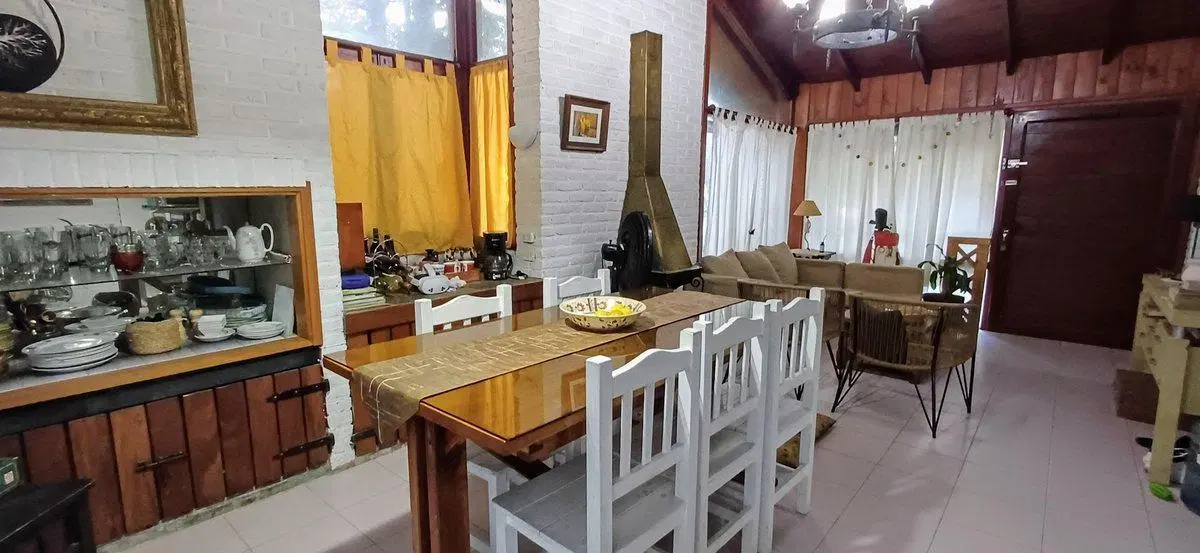 CHALET  VENTA PINAMAR ZONA B5 4 AMBIENTES COCHERA 2