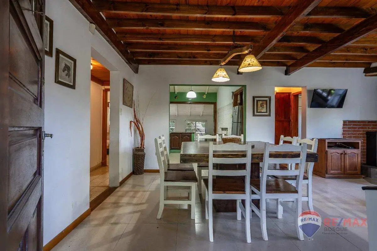 Venta Casa Pinamar 3 dormitorios y dep a 70 mt Mar 2