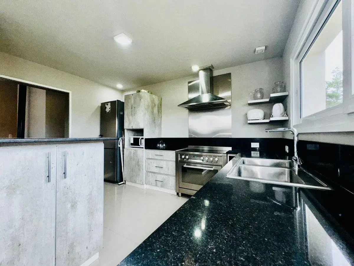 Casa en venta 5 amb pileta Res. l  Costa Esmeralda 2