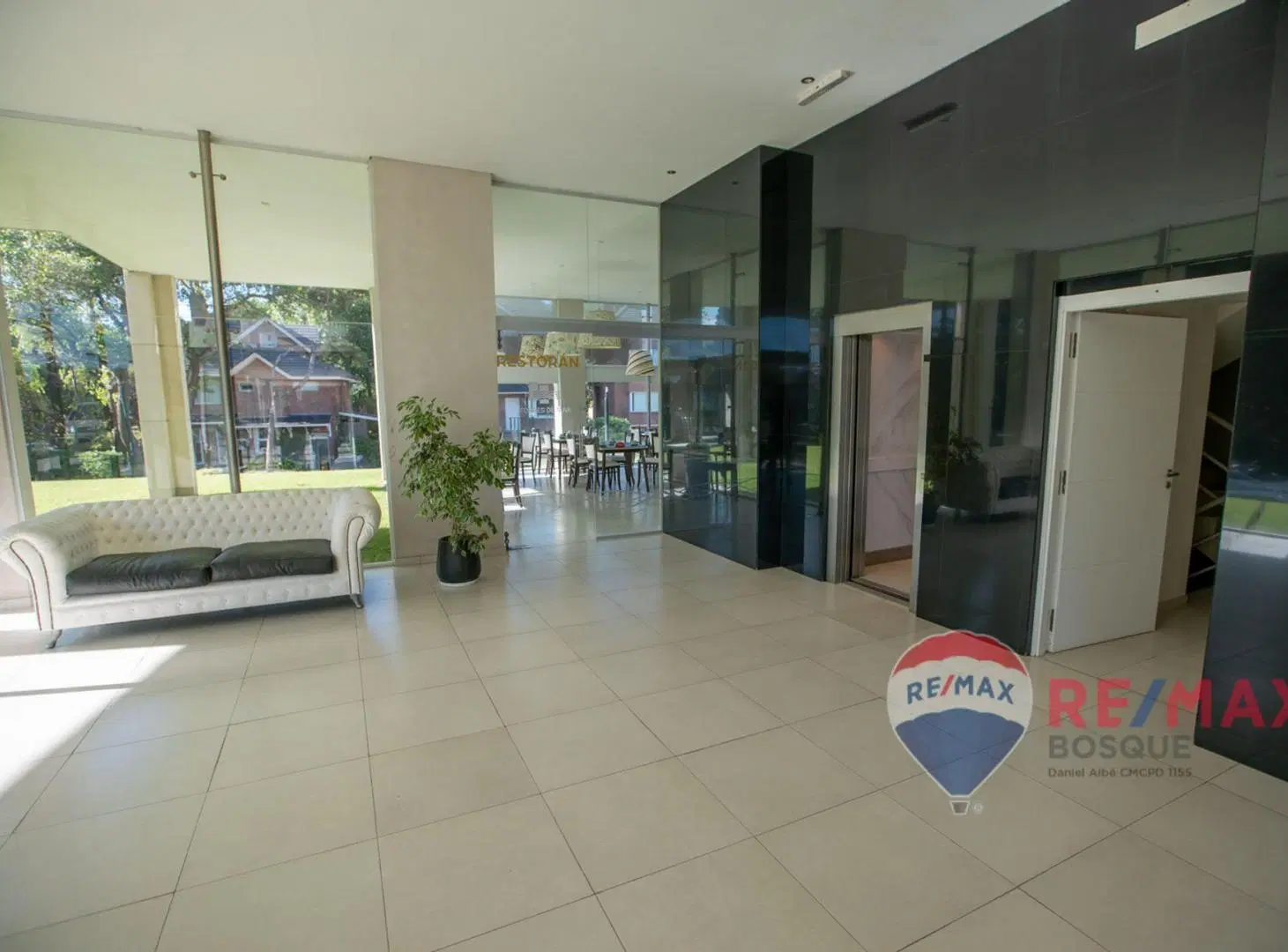 VENTA DEPARTAMENTO  CARILO a 50 mts DEL MAR 3