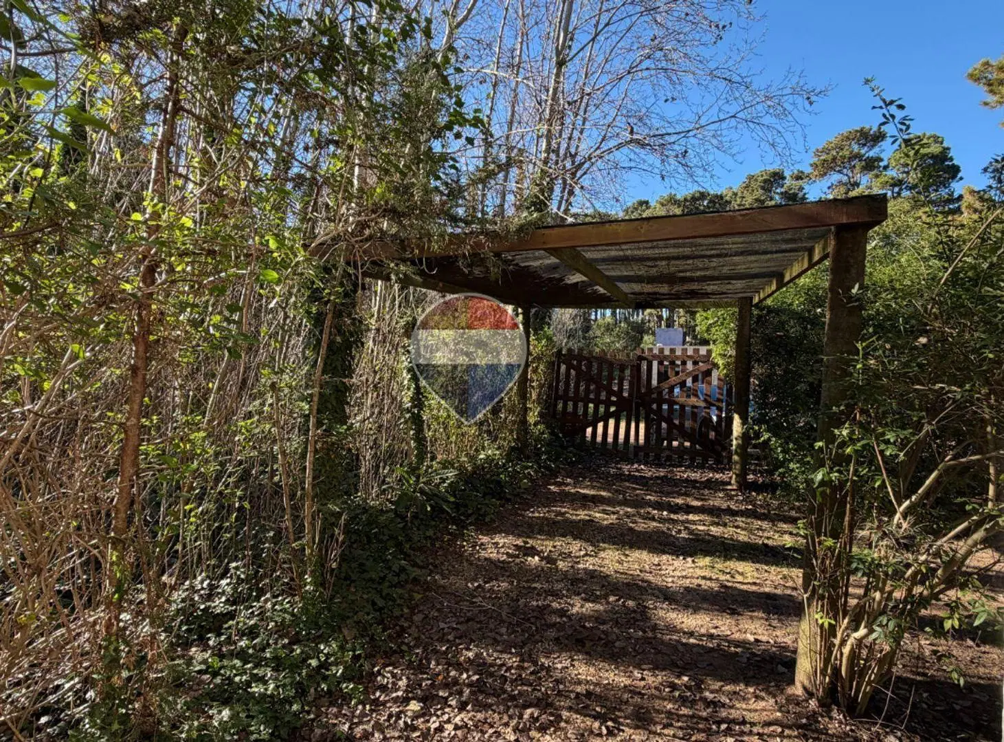 VENTA CASA CINCO AMBIENTES EN MAR AZUL 4
