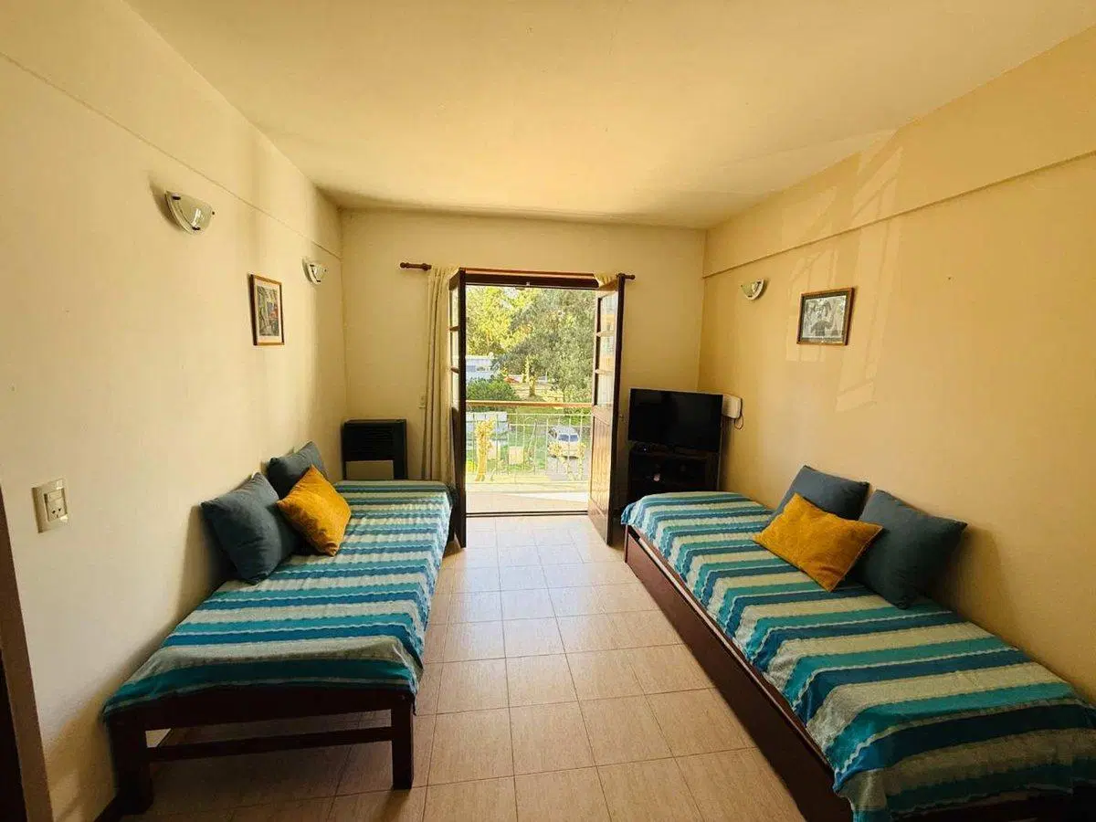 DEPARTAMENTO VENTA PINAMAR 2 AMB Y MEDIO  PISCINA 3