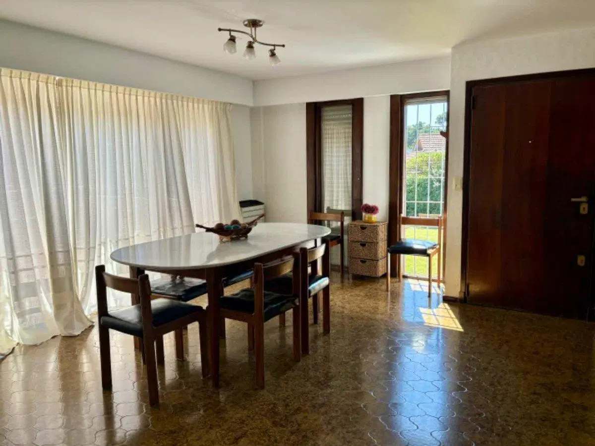 Venta casa y lote contiguo Pinamar cerca del mar 4