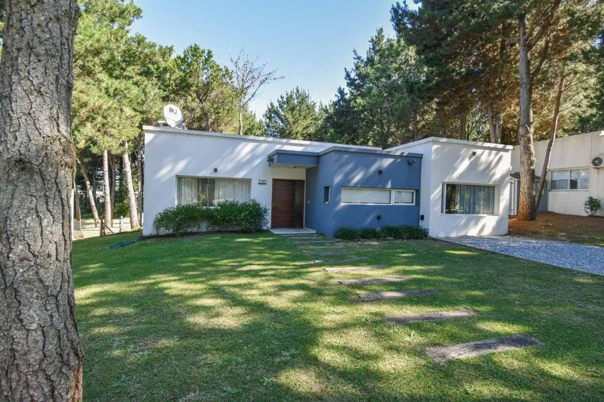 VENTA CASA EN COSTA ESMERALDA 4