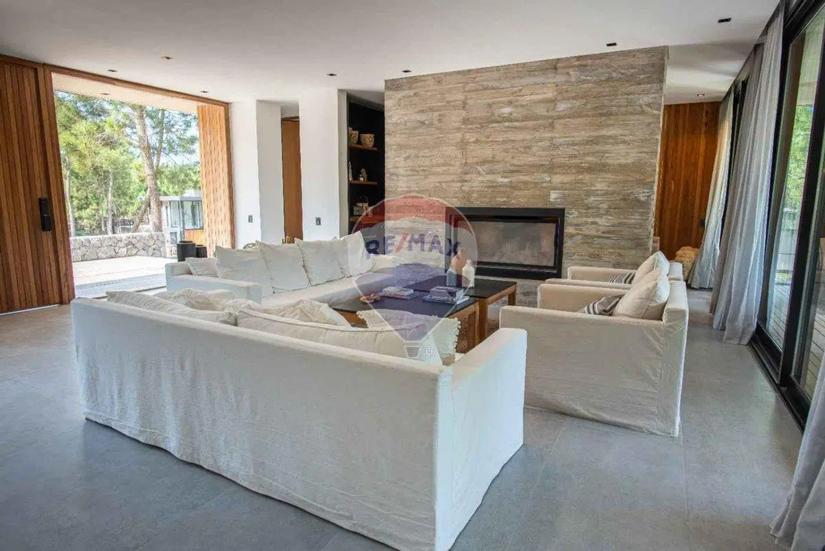 VENTA CASA COSTA ESMERALDA MAR 4