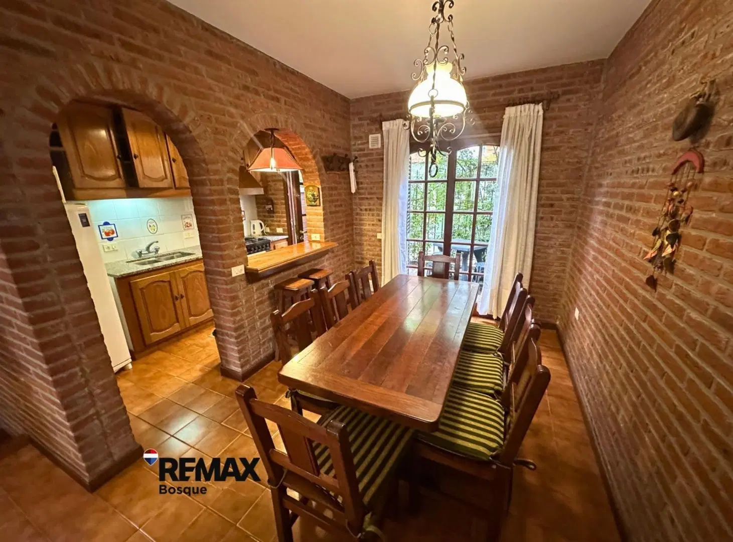 Venta triplex 4 ambientes Pinamar con cochera 3