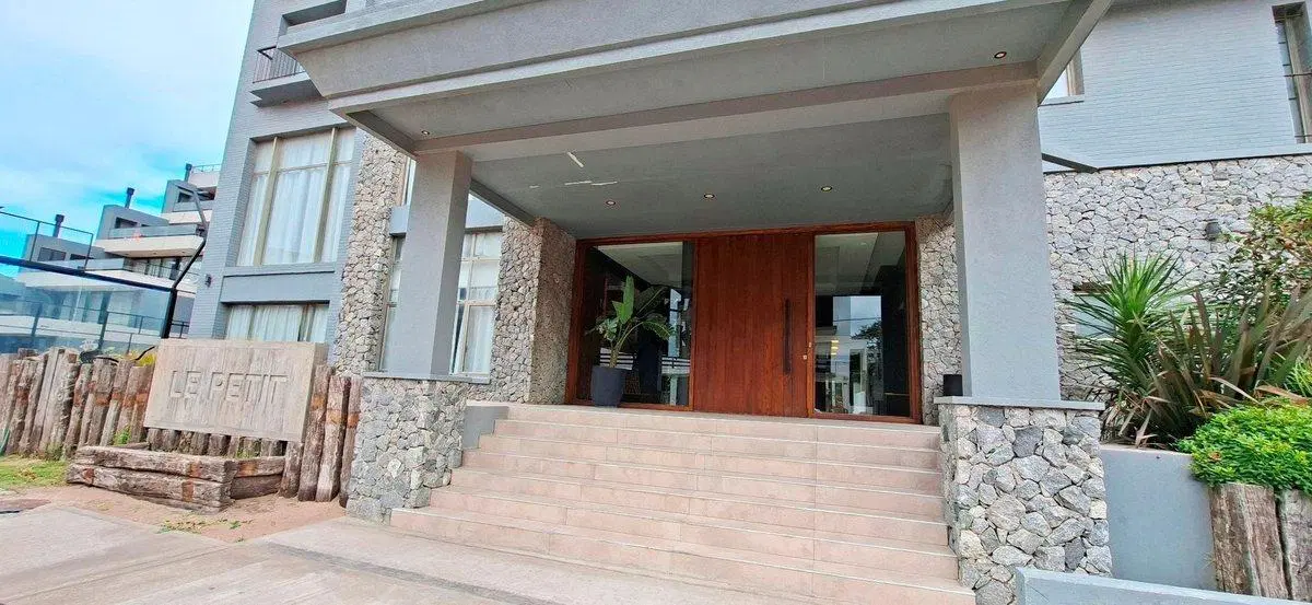 Departamento Venta Pinamar 3 amb cochera moderno 5