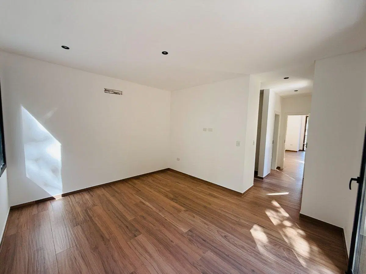 CASA PINAMAR 5 AMB. A ESTRENAR B° NAYADES 4