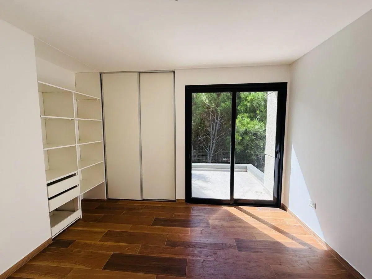 CASA PINAMAR 5 AMB. A ESTRENAR B° NAYADES 2
