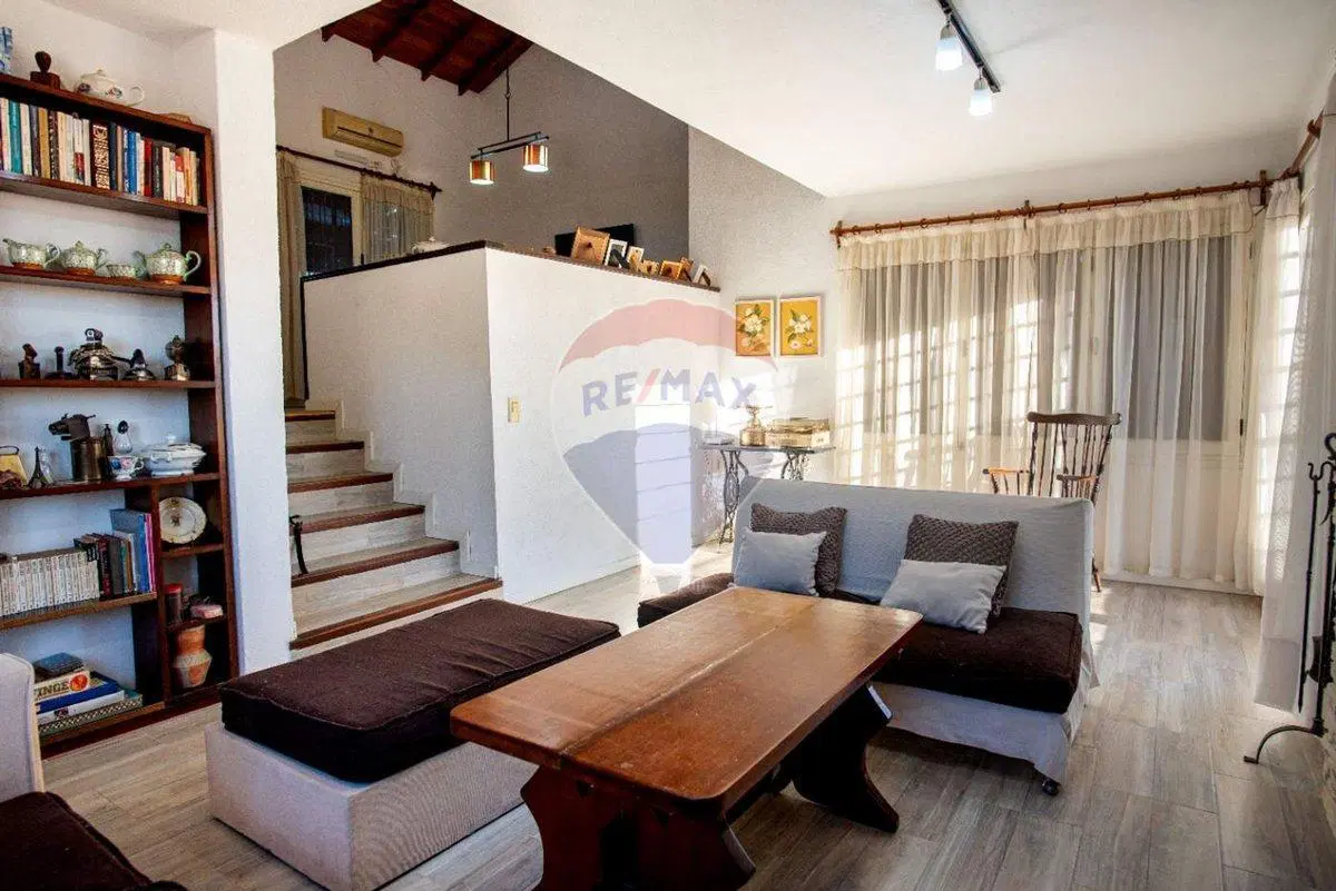CASA VENTA VILLA GESELL DOS CASAS 3
