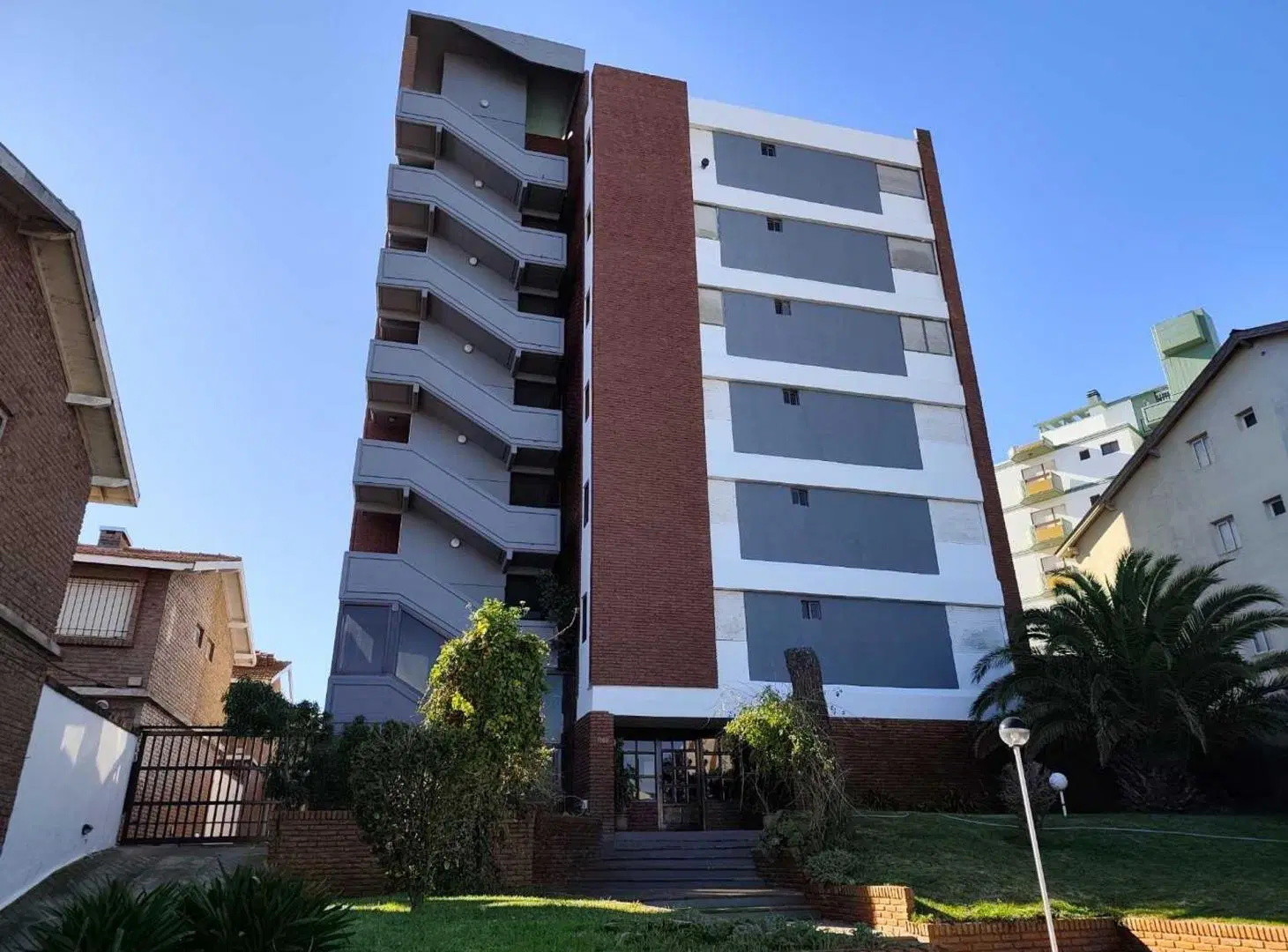 DEPARTAMENTO EN VENTA VILLA GESELL 8