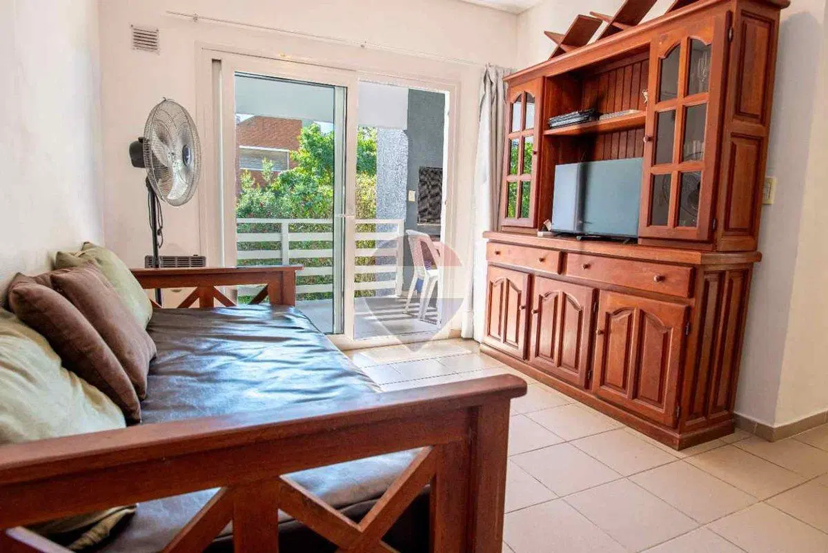 DEPARTAMENTO VENTA PINAMAR 3 AMBIENTES GAS NATURAL 8