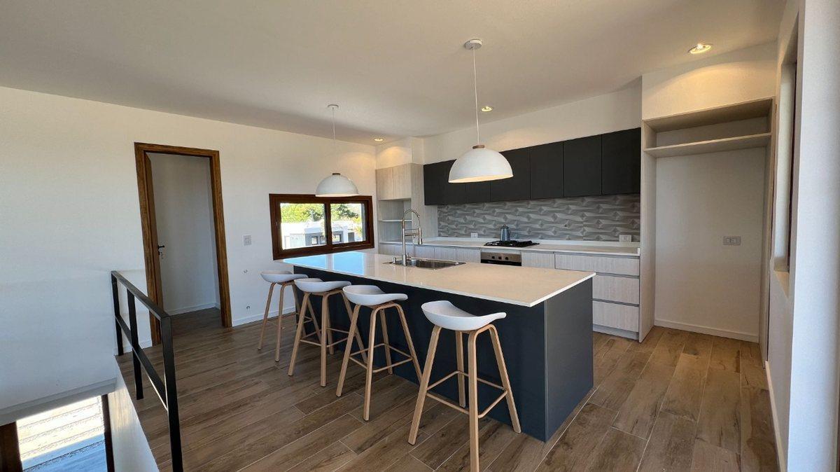 Foto de VENTA CASA COSTA ESMERALDA ECUESTRE 6 AMBIENTES, imagen 3