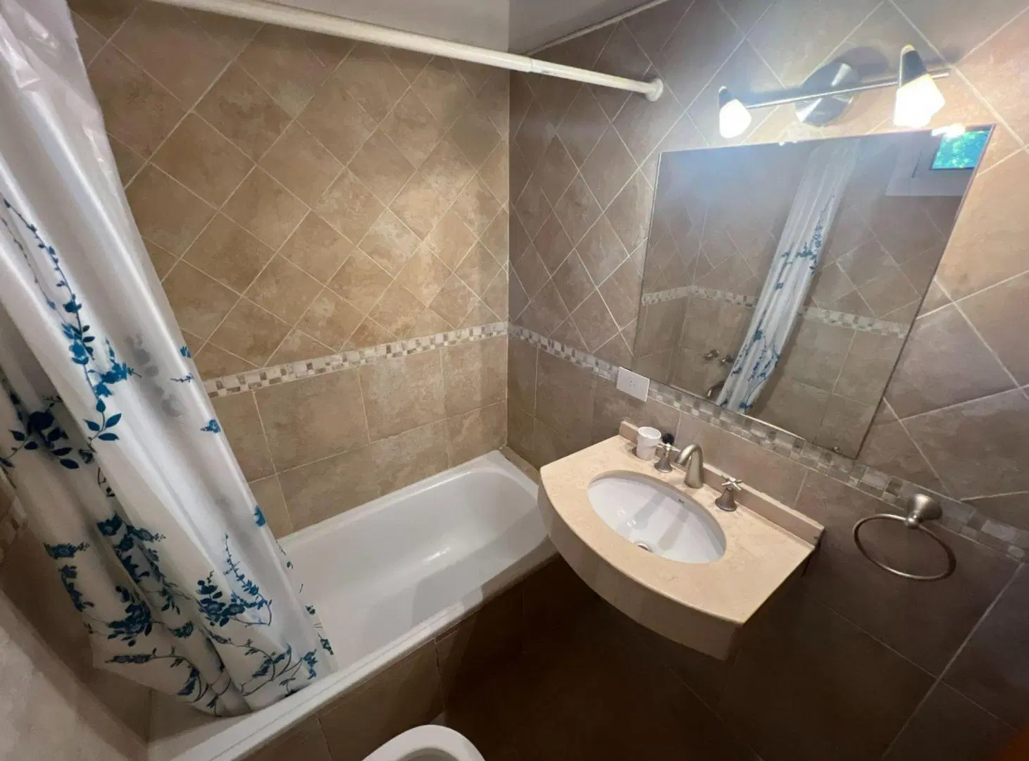 CASA en VENTA CARILO 5 AMBIENTES 5