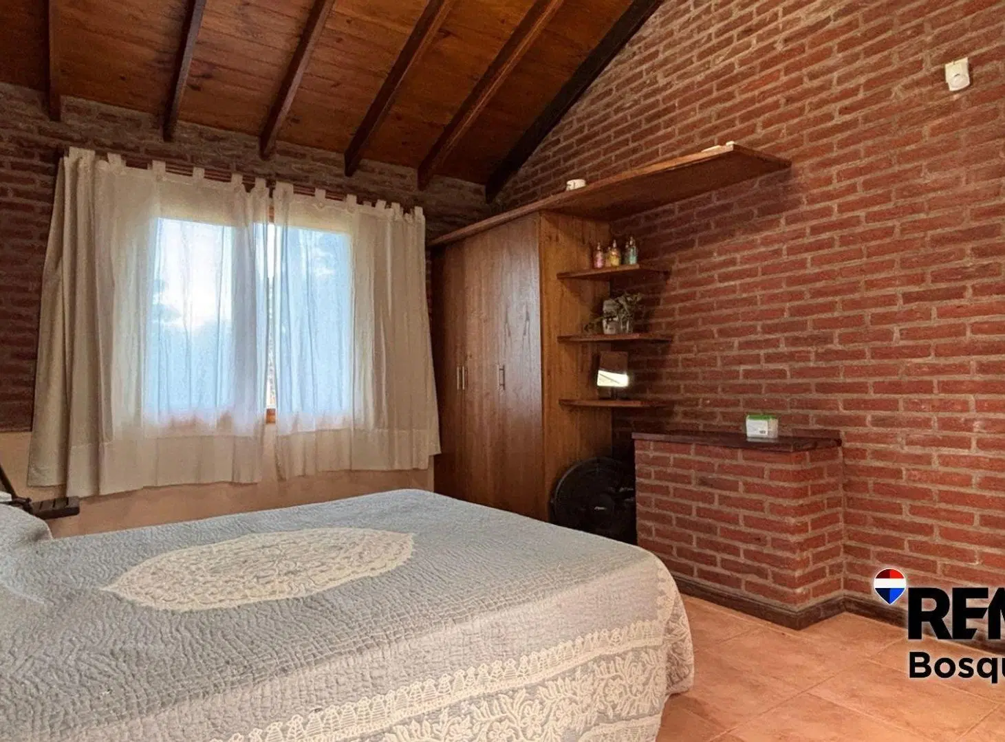 VENTA CASA VALERIA DEL MAR 4 AMBIENTES 3
