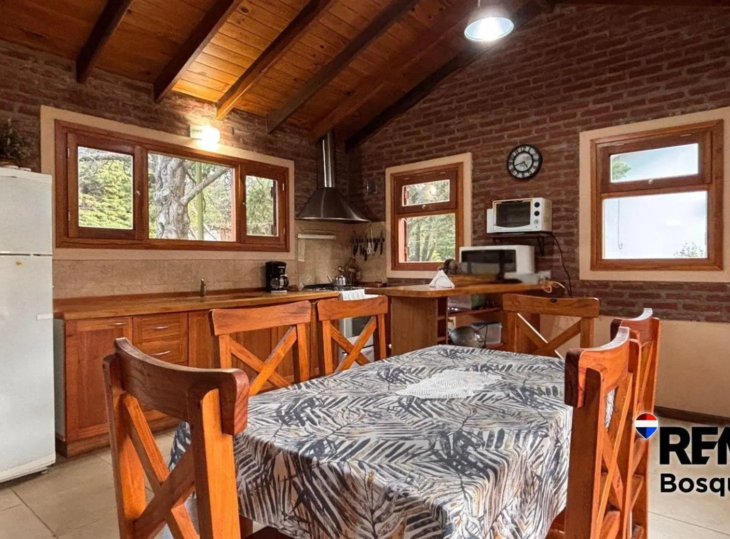 VENTA CASA VALERIA DEL MAR 4 AMBIENTES 8