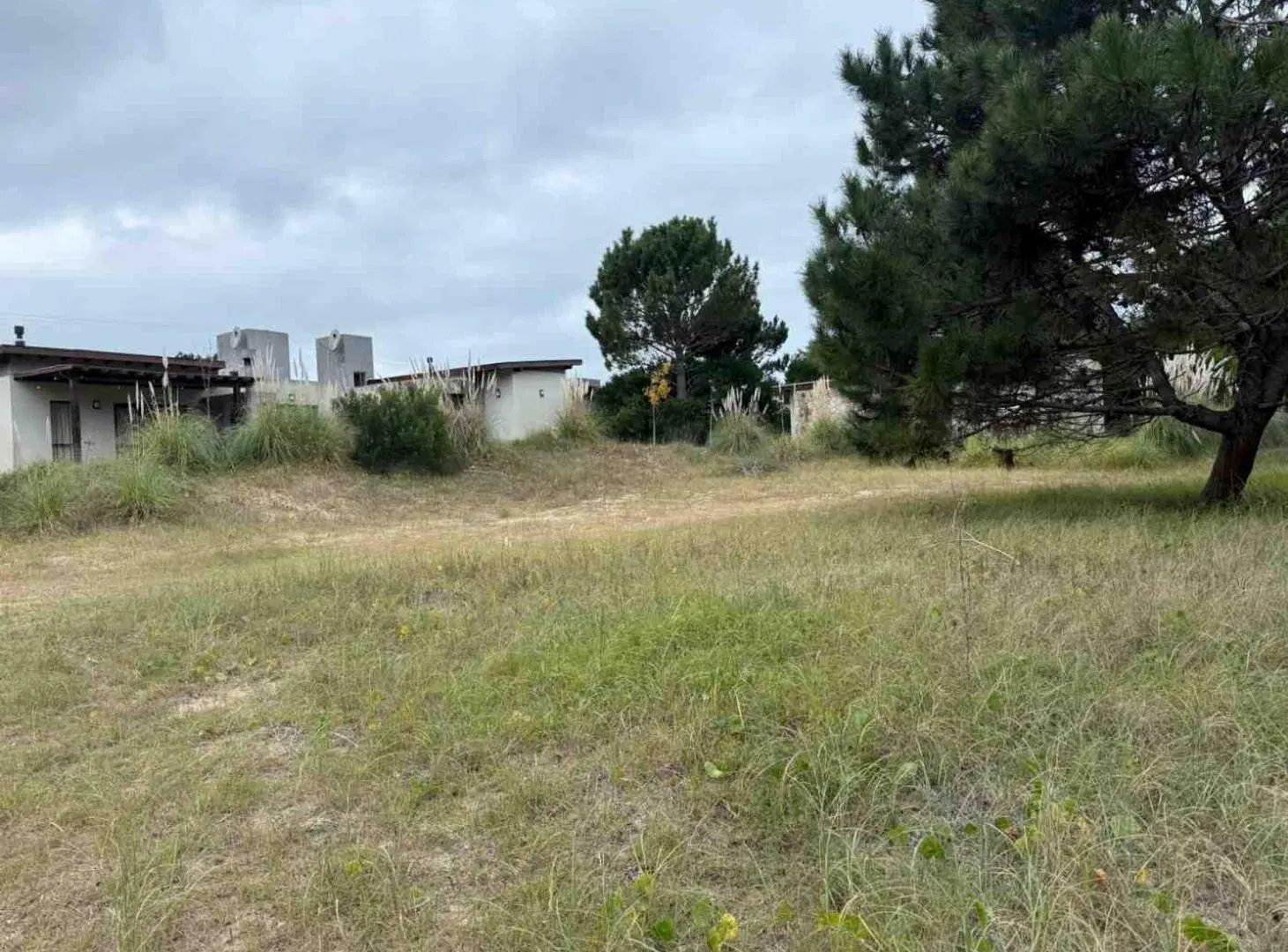 LOTE EN OPORTUNIDAD EN LAS GAVIOTAS 8