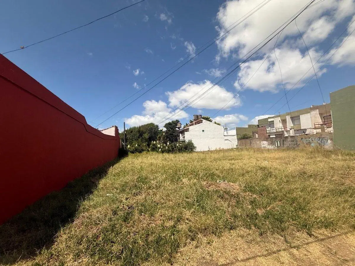 LOTE EN VENTA MULTIFAMILIAR SANTA TERESITA 4