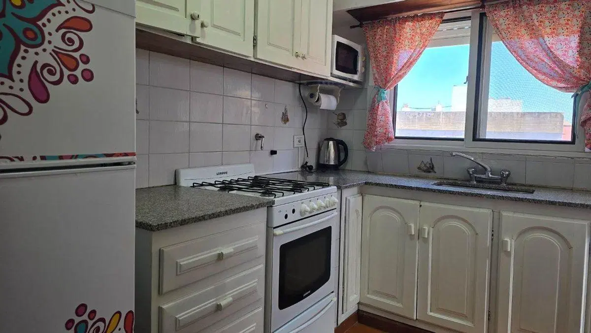 VENTA DEPARTAMENTO 3 AMBIENTES VISTA AL MAR GESELL 3