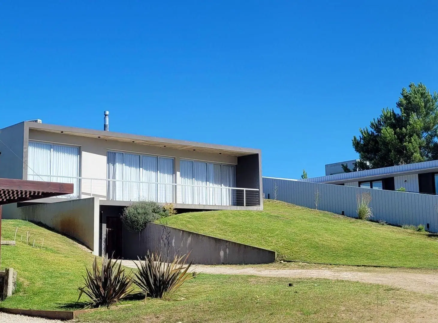 Venta casa Costa Esmeralda 4 Dormitorios Piscina 2