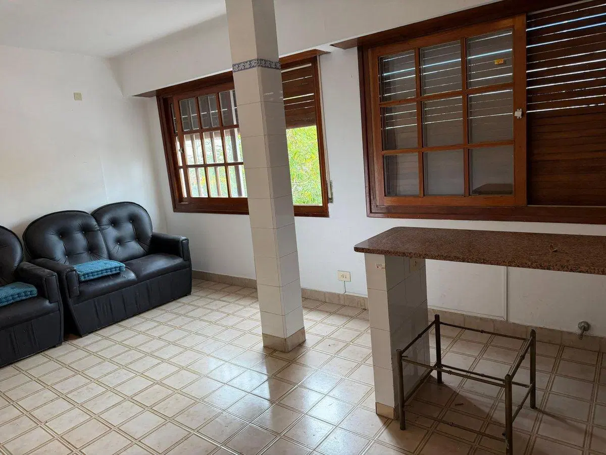VENTA LOCAL COMERCIAL EN PINAMAR 5