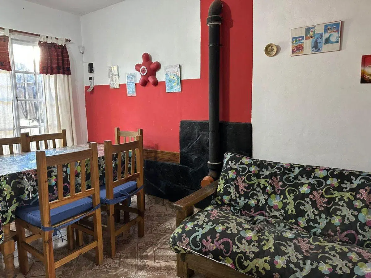 CASA Tríplex con GAS NATURAL EN VENTA MAR DEL TUYÚ 4