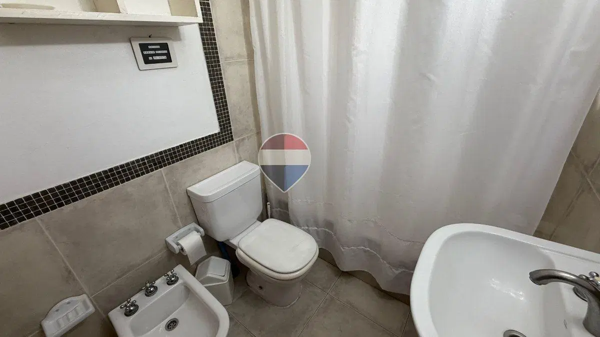 VENTA CASA TRES AMBIENTES EN MAR AZUL 4