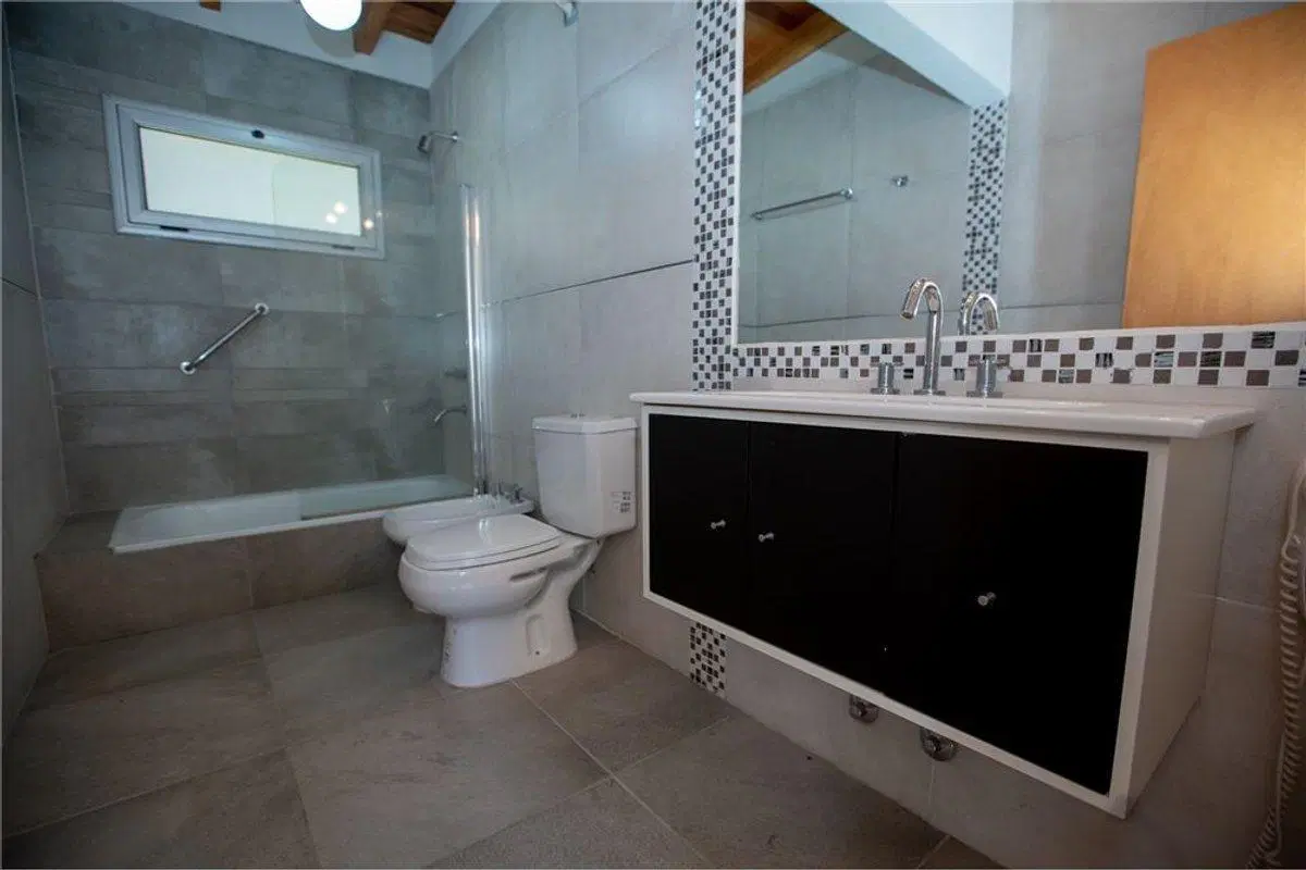 VENTA DE CASA EN COSTA ESMERALDA CON GAS NATURAL 2