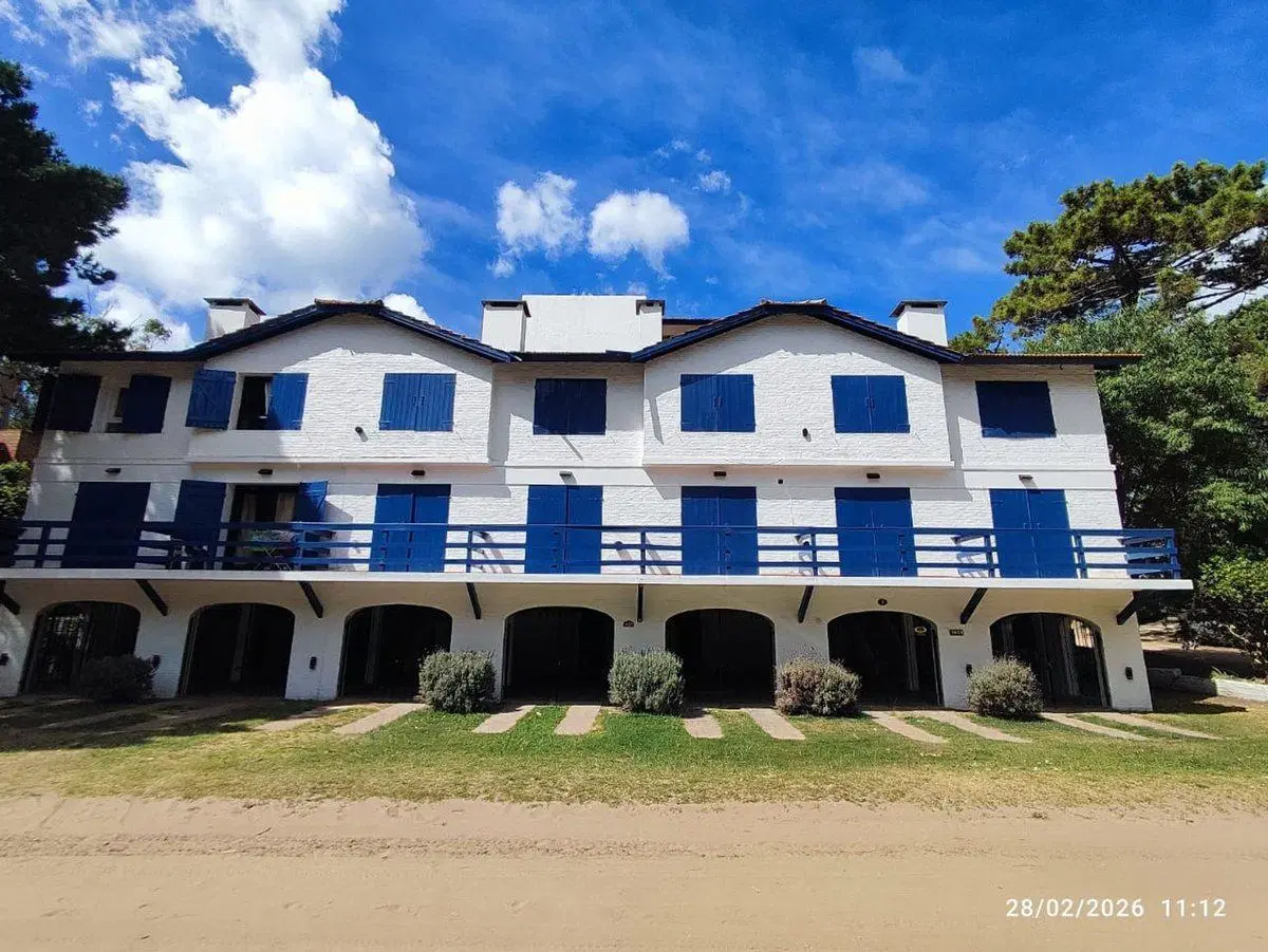 Venta Pinamar Triplex 4 ambientes y dep cochera 8