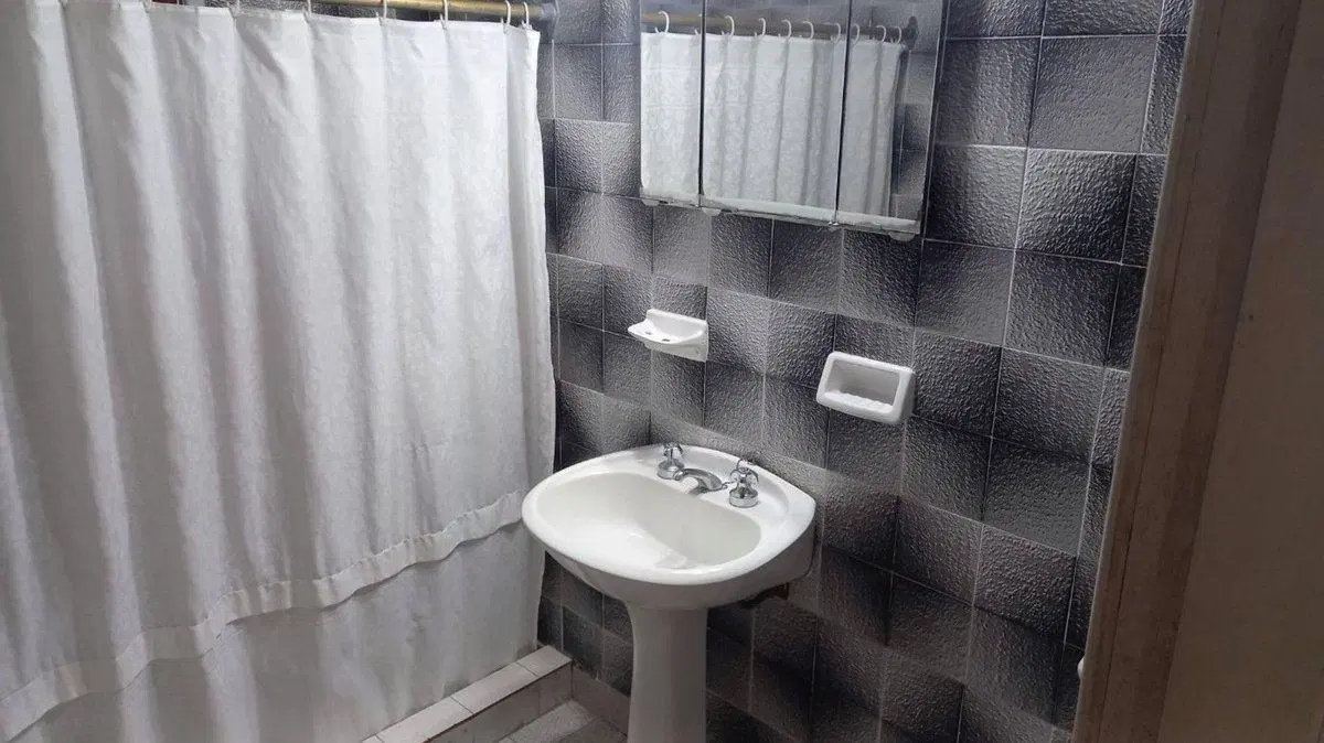 Departamento en Venta en Villa Gesell con balcón 2